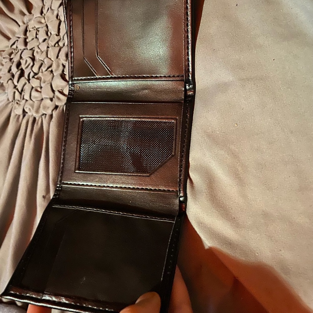 Wallet - Picture 3 of 4